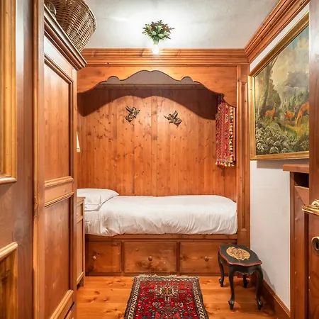 Angiolina Charming R&r Apartman *
